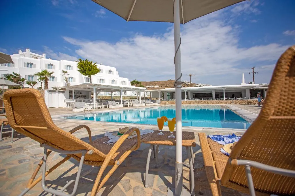 Pool, Yiannaki, Mykonos