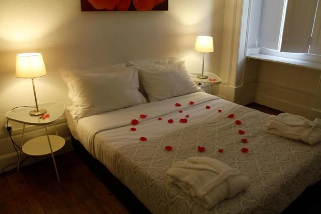 DOUBLE SUPERIOR WITH BALCONY Room, WW Hostel & Suites, Porto