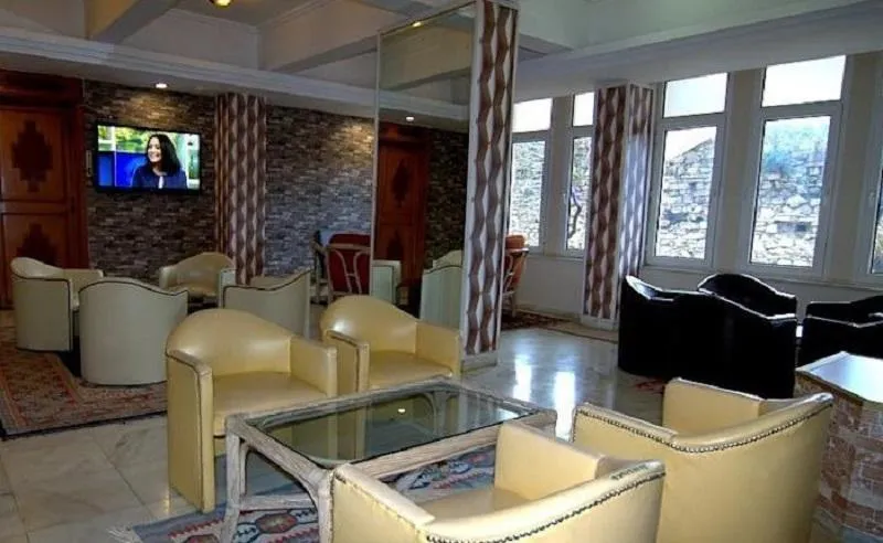 Lobby, Surtel, Izmir