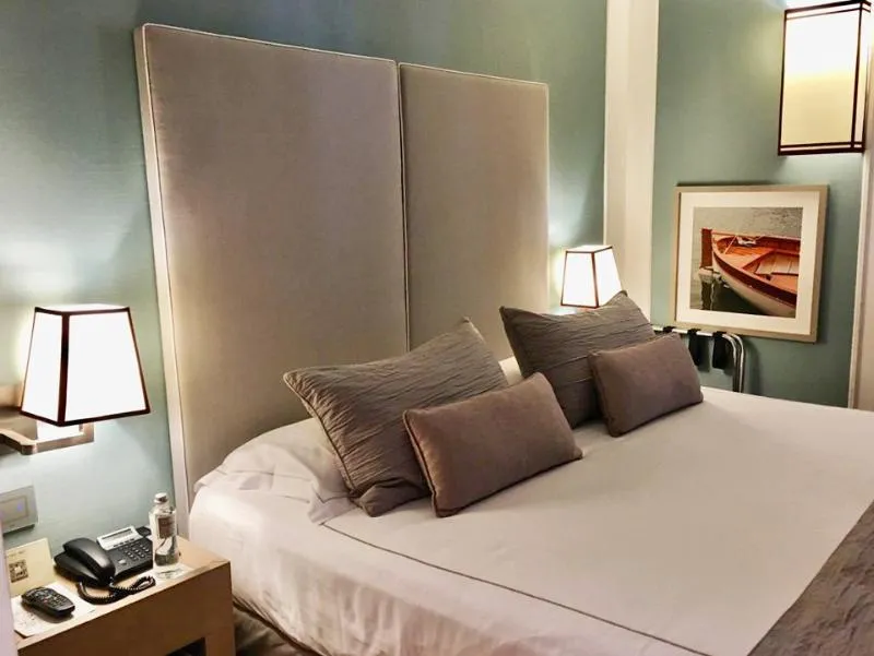 STUDIO ONE BED Room, Eight Hotel Paraggi, Cagliari