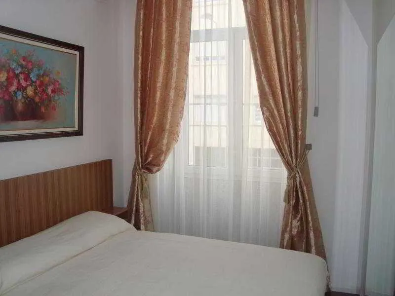 Room, Residencial Porto Madrid, Porto