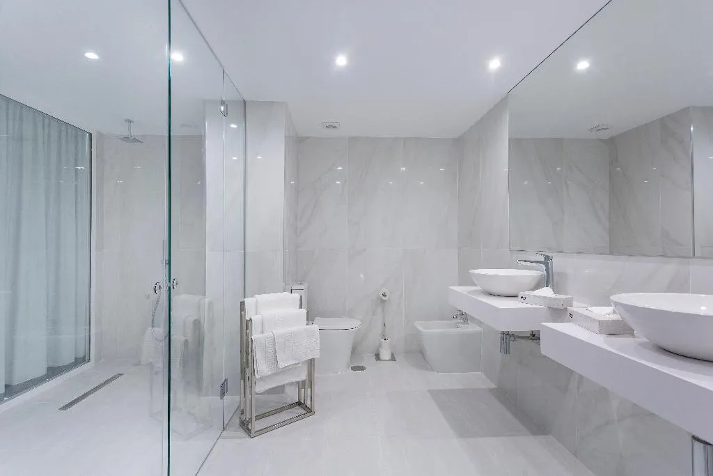 APARTMENT THREE BEDROOMS Room, B51 Executive Flats, Costa Del Sol