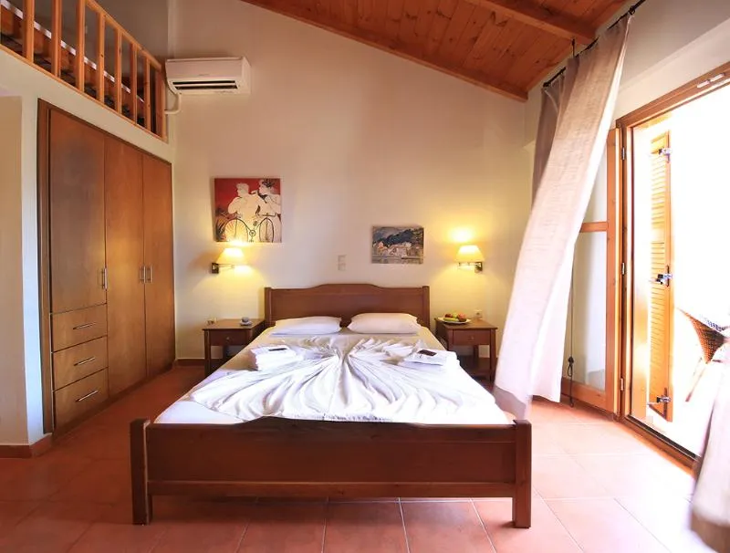 QUADRUPLE STANDARD Room, Xenios Apartments, Kalamata
