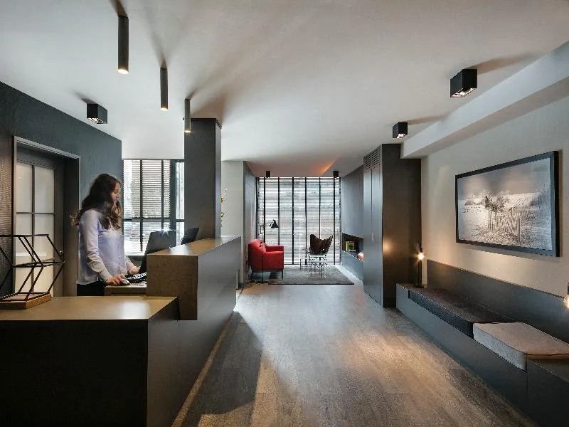 Lobby, Upper Diagonal, Barcelona