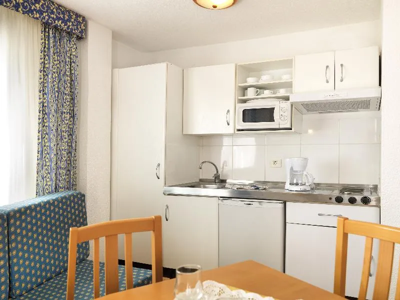 APARTMENT CAPACITY 4 ONE BEDROOM Room, Oro Blanco Apartments, Tenerife