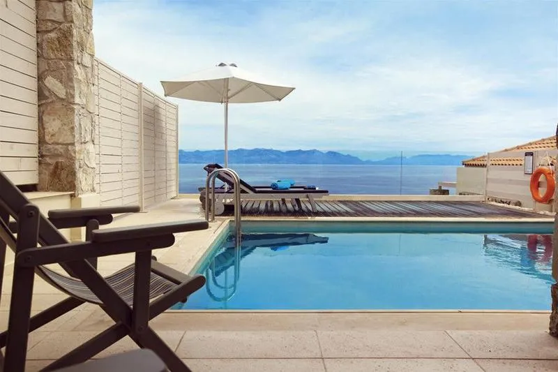 Pool, Camvillia, Kalamata