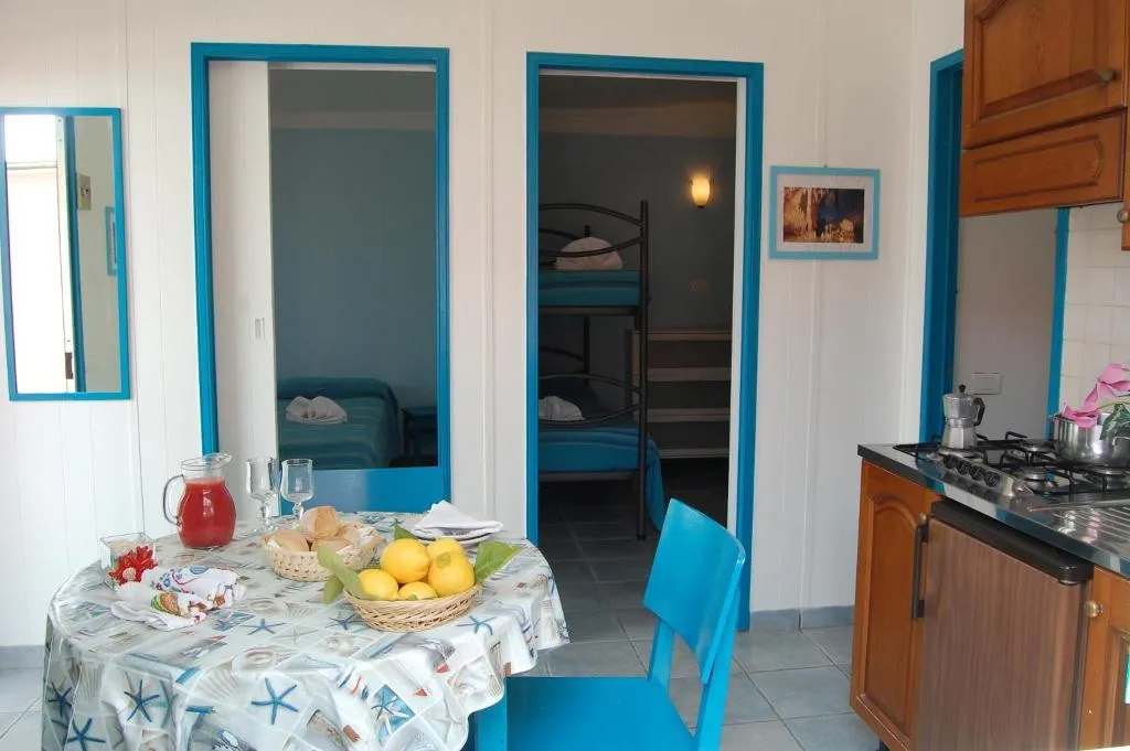 BUNGALOW TWO BEDROOMS Room, Marina del Cantone Chalet, Naples