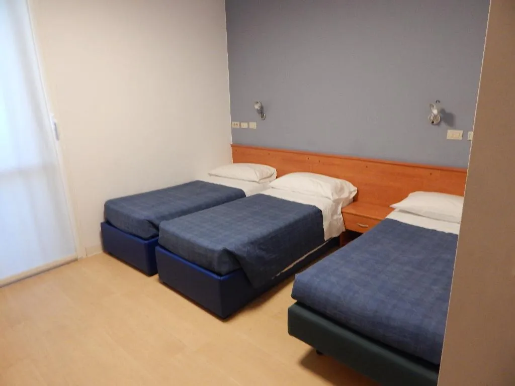 TRIPLE STANDARD Room, Excel Milano 3 Next, Milan