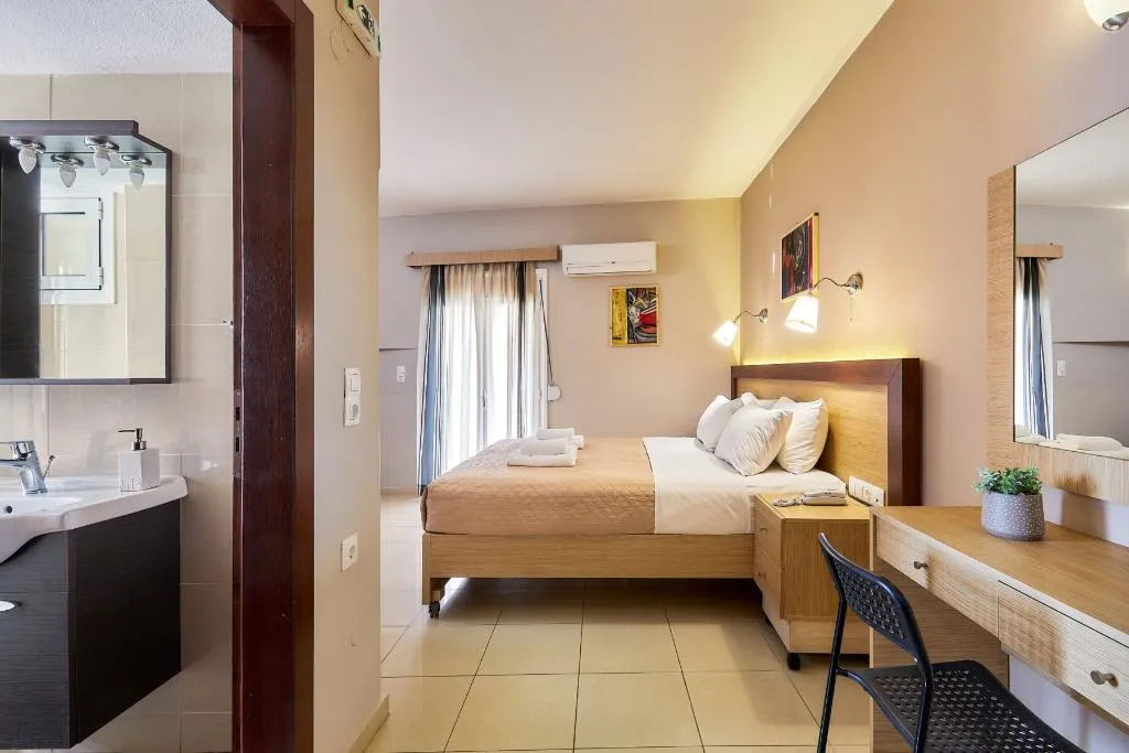 STUDIO CITY VIEW KING BED Room, Dorian, Crete