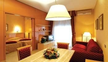 Atahotel Quark Due Residence, Milan