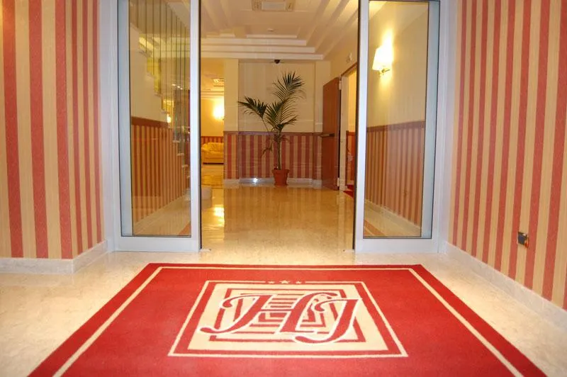 Lobby, Joyfull, Naples