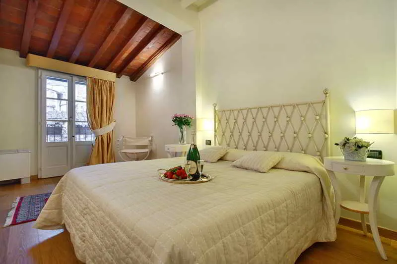 Room, Orlando Palace, Florence