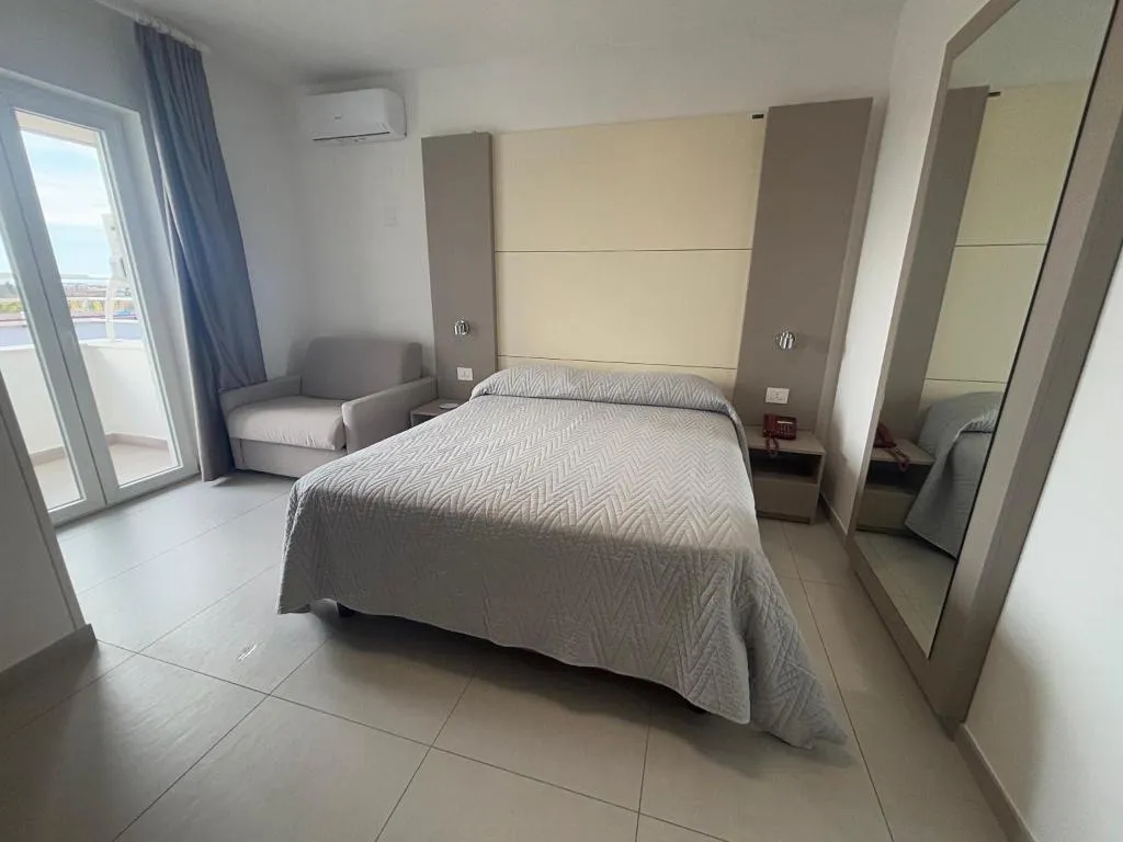 Room DELUXE Room, Hotel La Mela, Naples