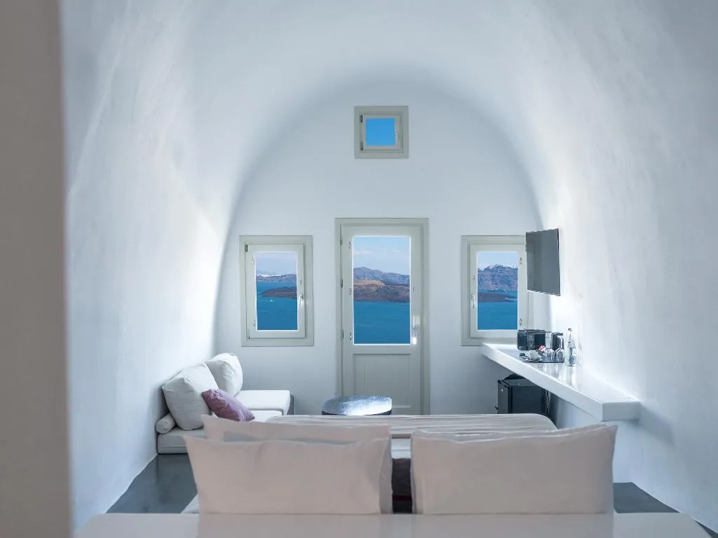 SUITE DELUXE WITH PRIVATE POOL Room, Santonero, Santorini