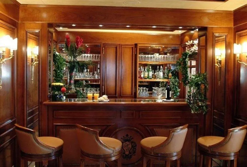 Bar, Champagne Palace, Rome