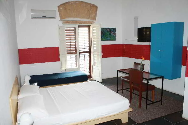 Room, Lerux Affittacamere, Catania