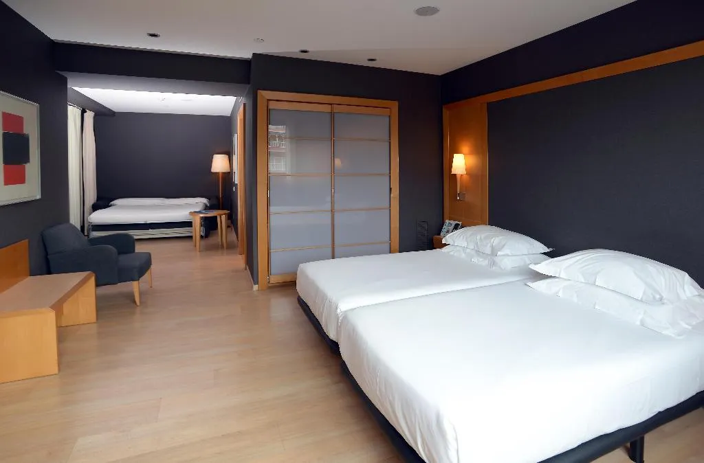 TRIPLE STANDARD Room, Barcelona Universal, Barcelona