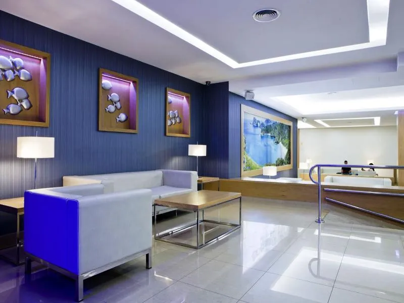 Lobby, Samos, Majorca