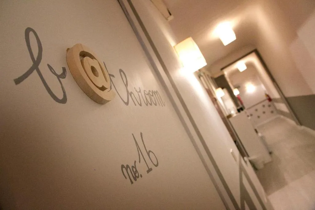 DOUBLE Shared external bathroom Room, Nella, Florence