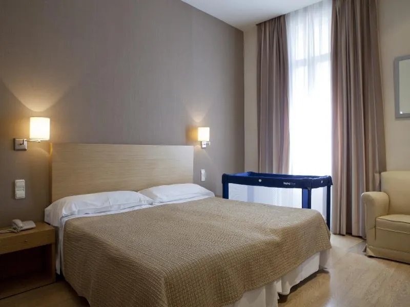 Room, Regente, Madrid