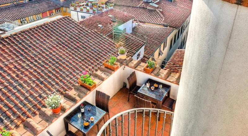 Terrace, Torre Guelfa Palazzo Acciaiuoli, Florence