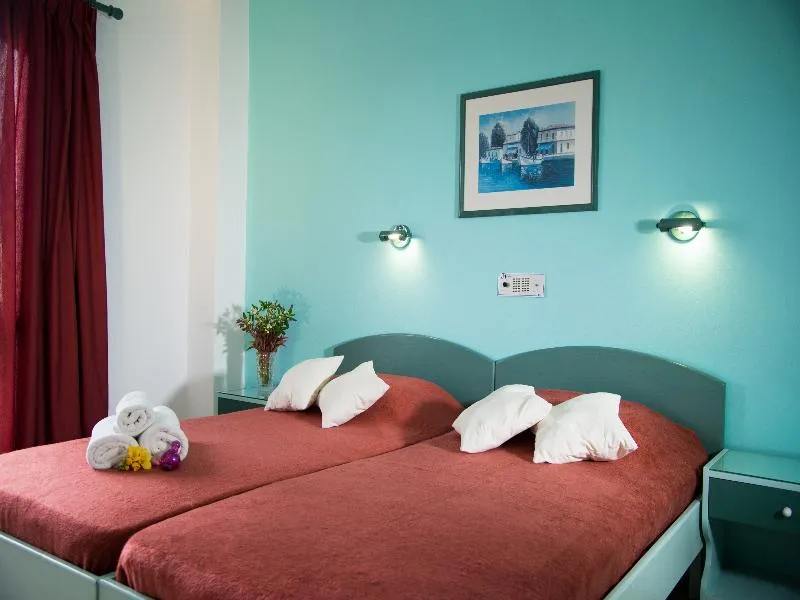 STUDIO CAPACITY 2 Room, Theoni Apartments, Crete