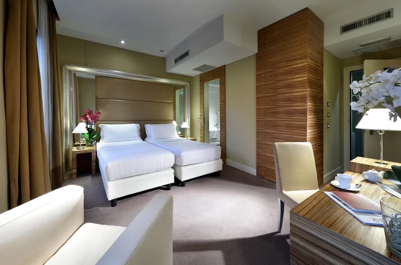TWIN CLASSIC Room, Mercure Roma Centro St. John, Naples