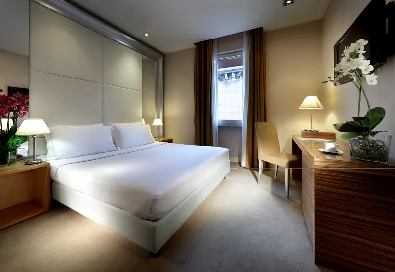 DOUBLE CLASSIC Room, Mercure Roma Centro St. John, Naples