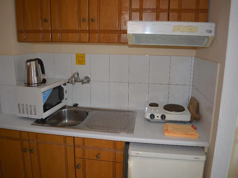 STUDIO CAPACITY 3 Room, Montes Studios & Apartments, Zante