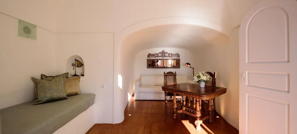 SUITE EXECUTIVE Room, Fanari Villas, Santorini
