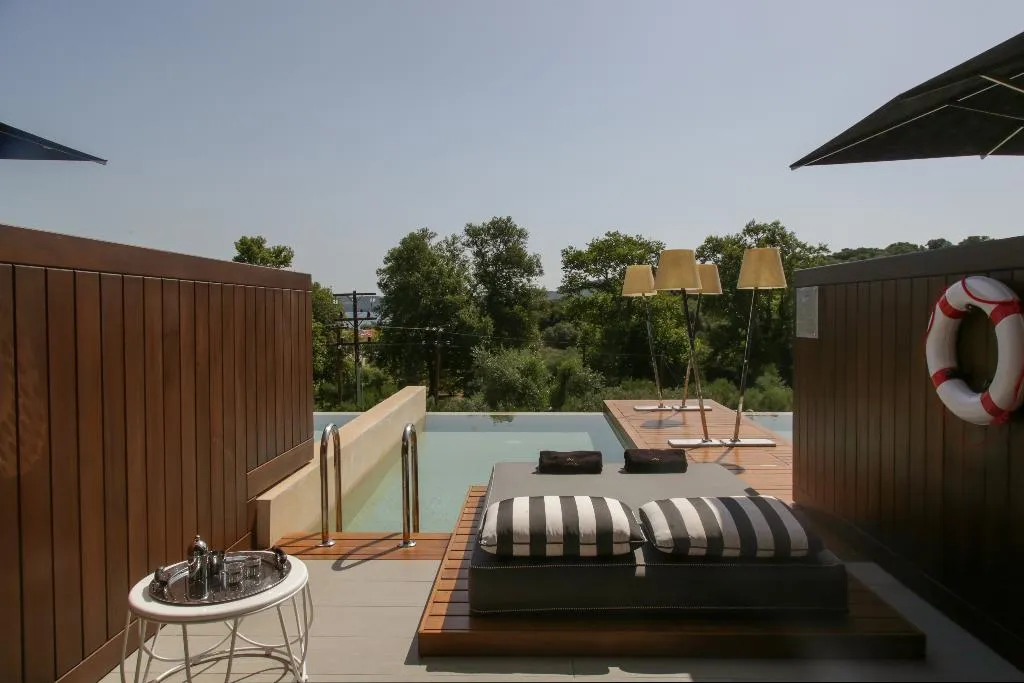 JUNIOR SUITE WITH PRIVATE POOL Room, Avaton Luxury Beach Resort Relais & Chateau, Thessaloniki