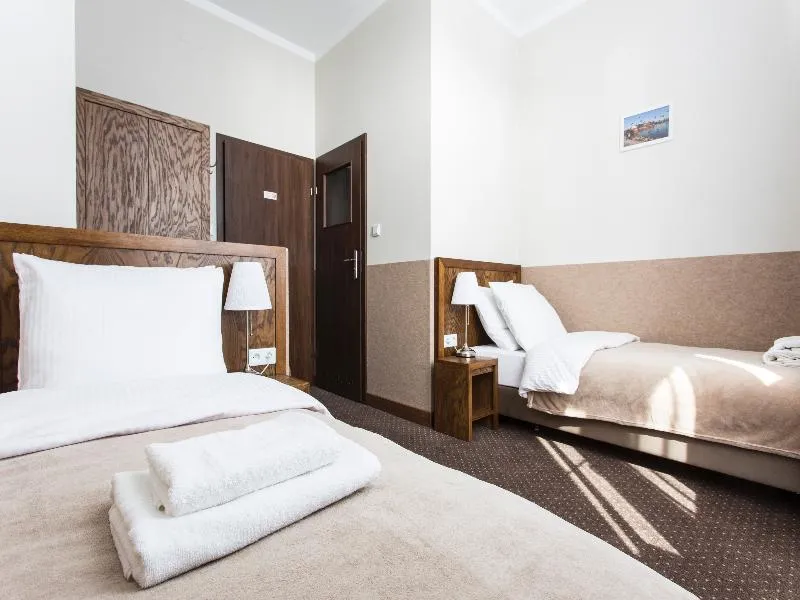 TRIPLE CLASSIC Room, Daniel Griffin Aparthotel by Artery Hotels, Krakow