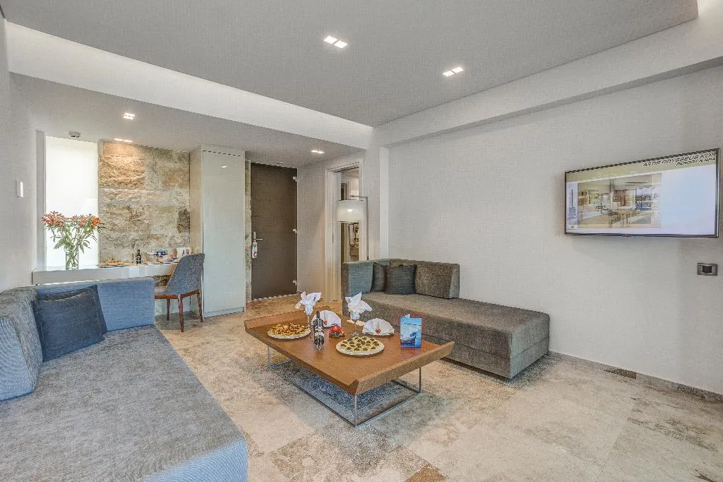 SUITE WITH PRIVATE POOL Room, Astir Odysseus Kos Resort & Spa, Kos