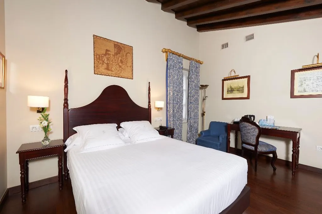 DOUBLE SINGLE USE STANDARD Room, Las Casas de El Arenal, Seville