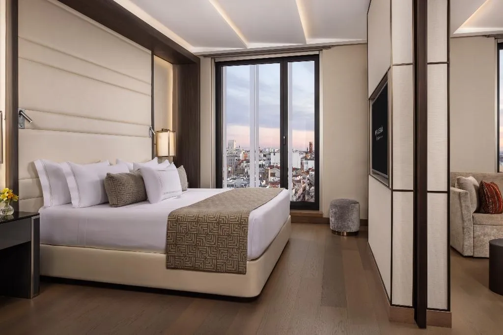 SUITE STANDARD Room, VP Plaza España Design, Madrid