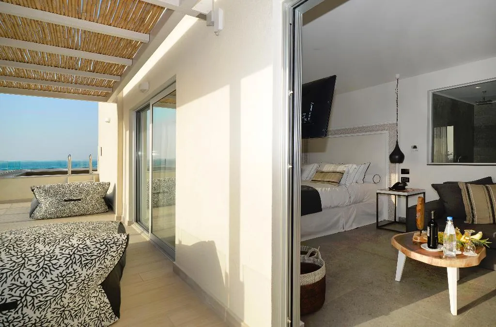 SUITE WITH PRIVATE POOL Room, Insula Alba Resort & Spa, Crete