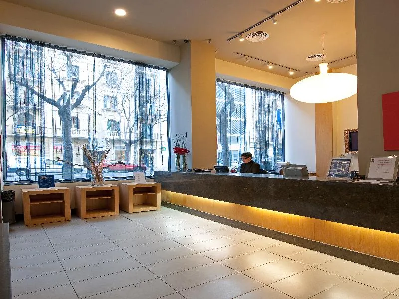 Lobby, Sagrada Familia, Barcelona