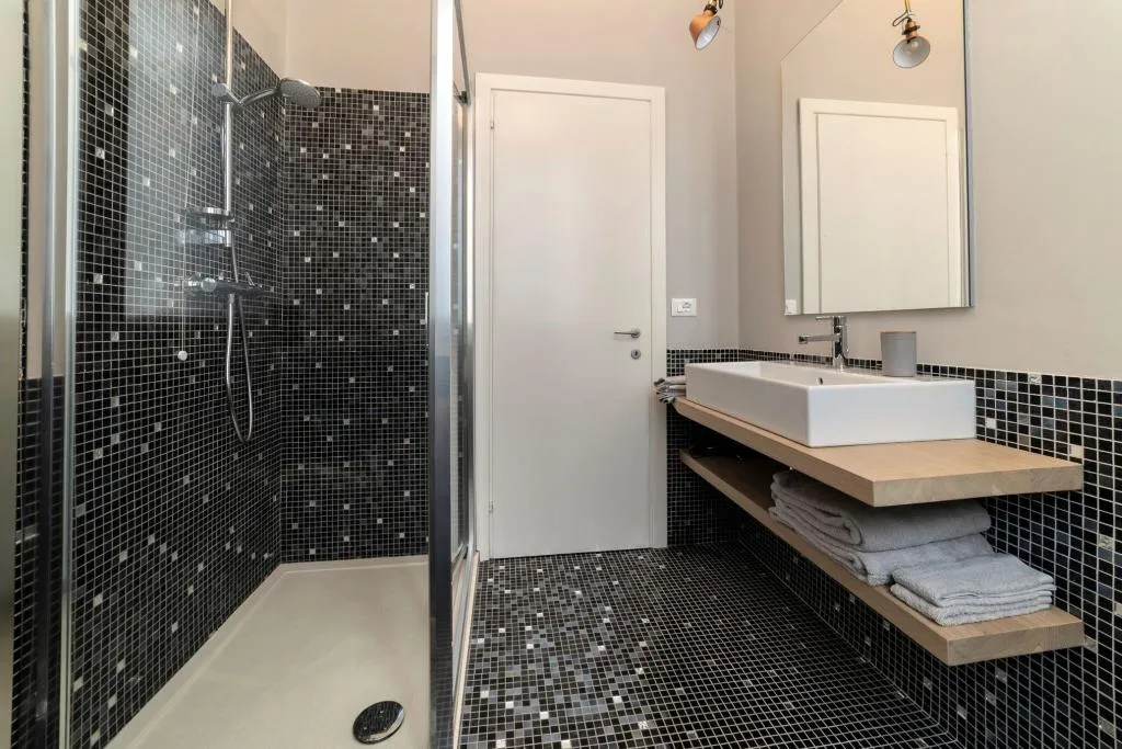 APARTMENT TWO BEDROOMS TWO BATHROOMS Room, Palazzo Paruta, Venice