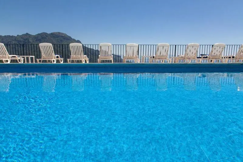 Pool, Graal, Naples