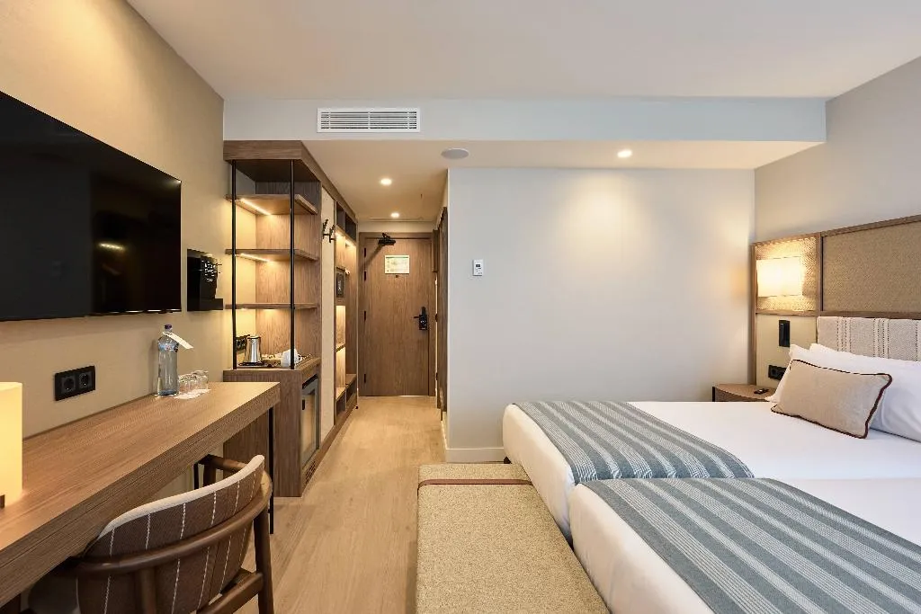 Double or Twin PREMIUM Room, Catalonia Barcelona Beach, Barcelona