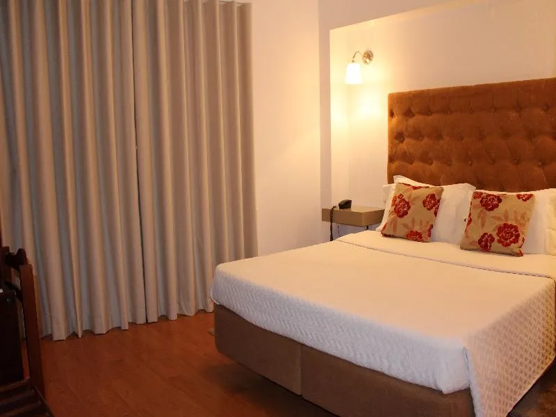 Double or Twin STANDARD Room, Hotel Residencial Batalha, Porto