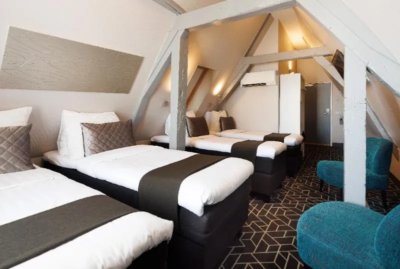 QUADRUPLE CLASSIC Room, CC Hotel, Amsterdam