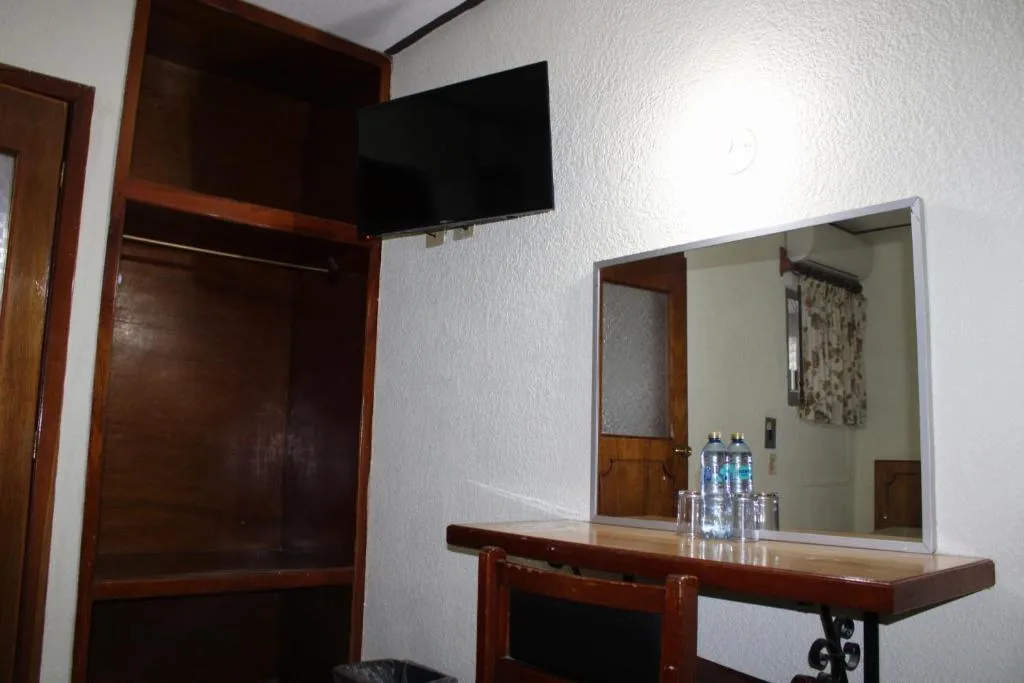 DOUBLE BASIC Room, Maria de la Luz, Cancun Area