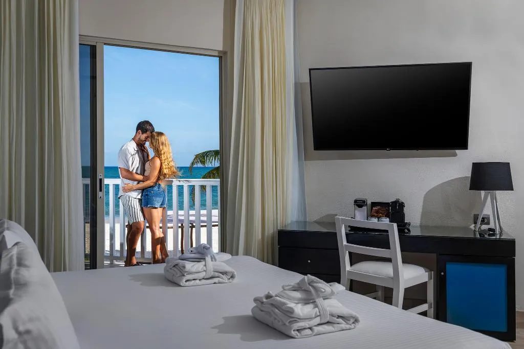 JUNIOR SUITE SUPERIOR OCEAN VIEW Room, Ocean Maya Royale All Inclusive Adults Only, Playa Del Carmen