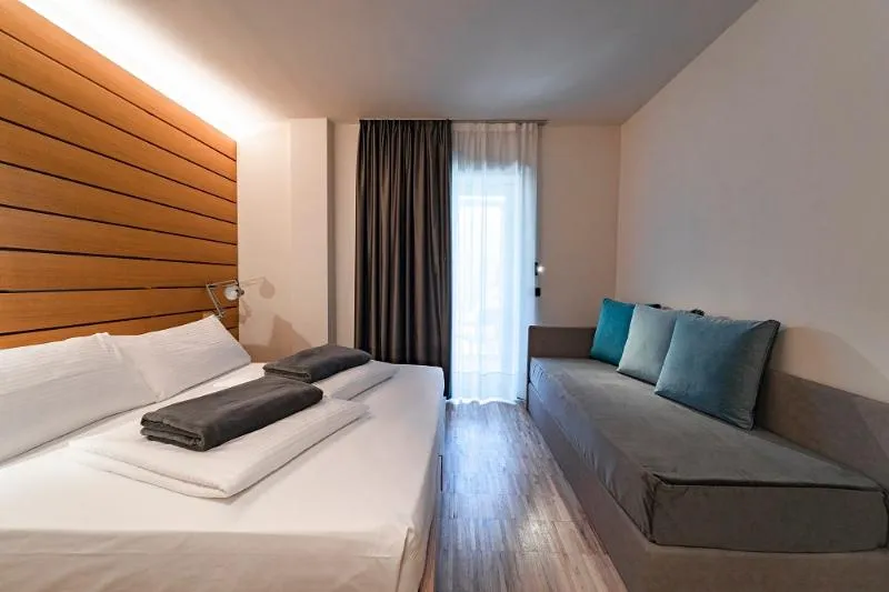 FAMILY ROOM COMFORT Room, Lake Front Hotel Mirage, Milan