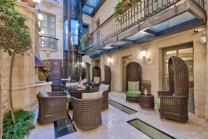 Lobby, Palazzo Consiglia, Malta
