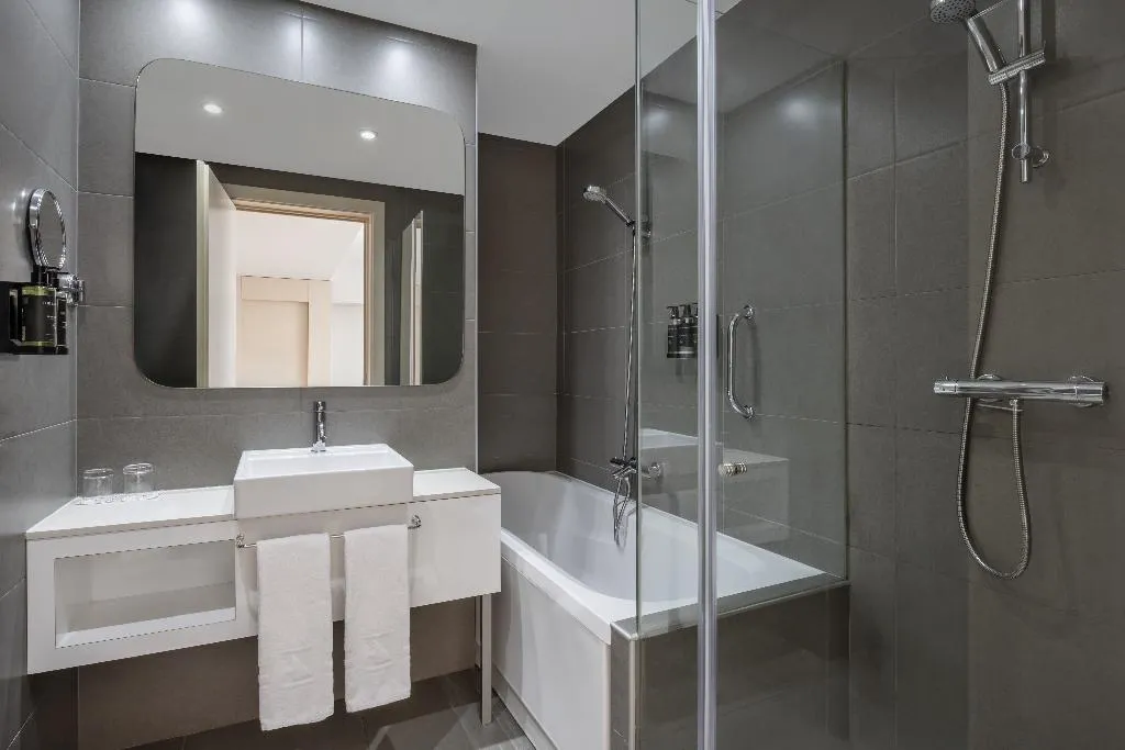 SUITE SEA VIEW Room, Eurostars Oasis Plaza, Porto