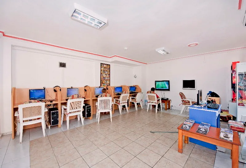 Sports and Entertainment, Rosy Apart, Dalaman