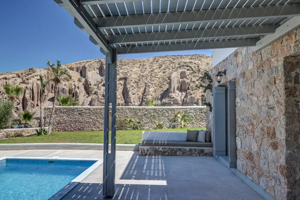 VILLA WITH PRIVATE POOL Room, Desiterra Resort, Santorini