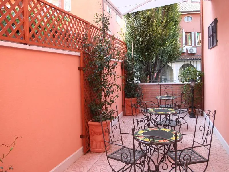 Restaurant, Garibaldi, Venice